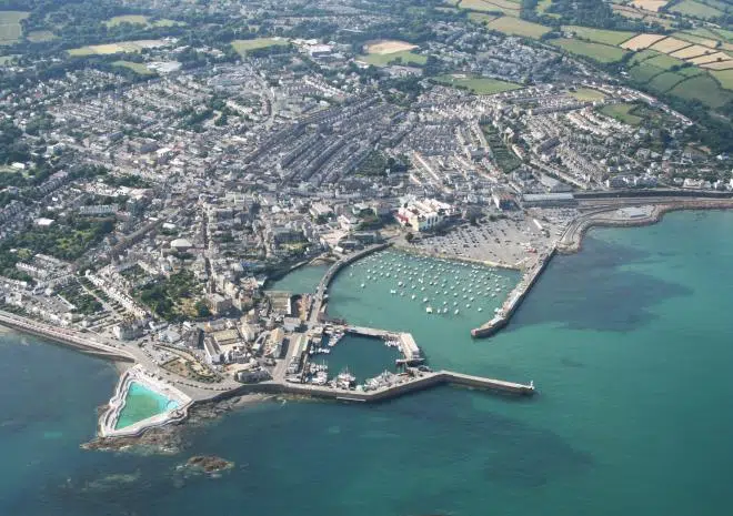 penzance bristol airport taxi